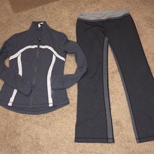 Lululemon sz 8 scuba jacket and low rise pants